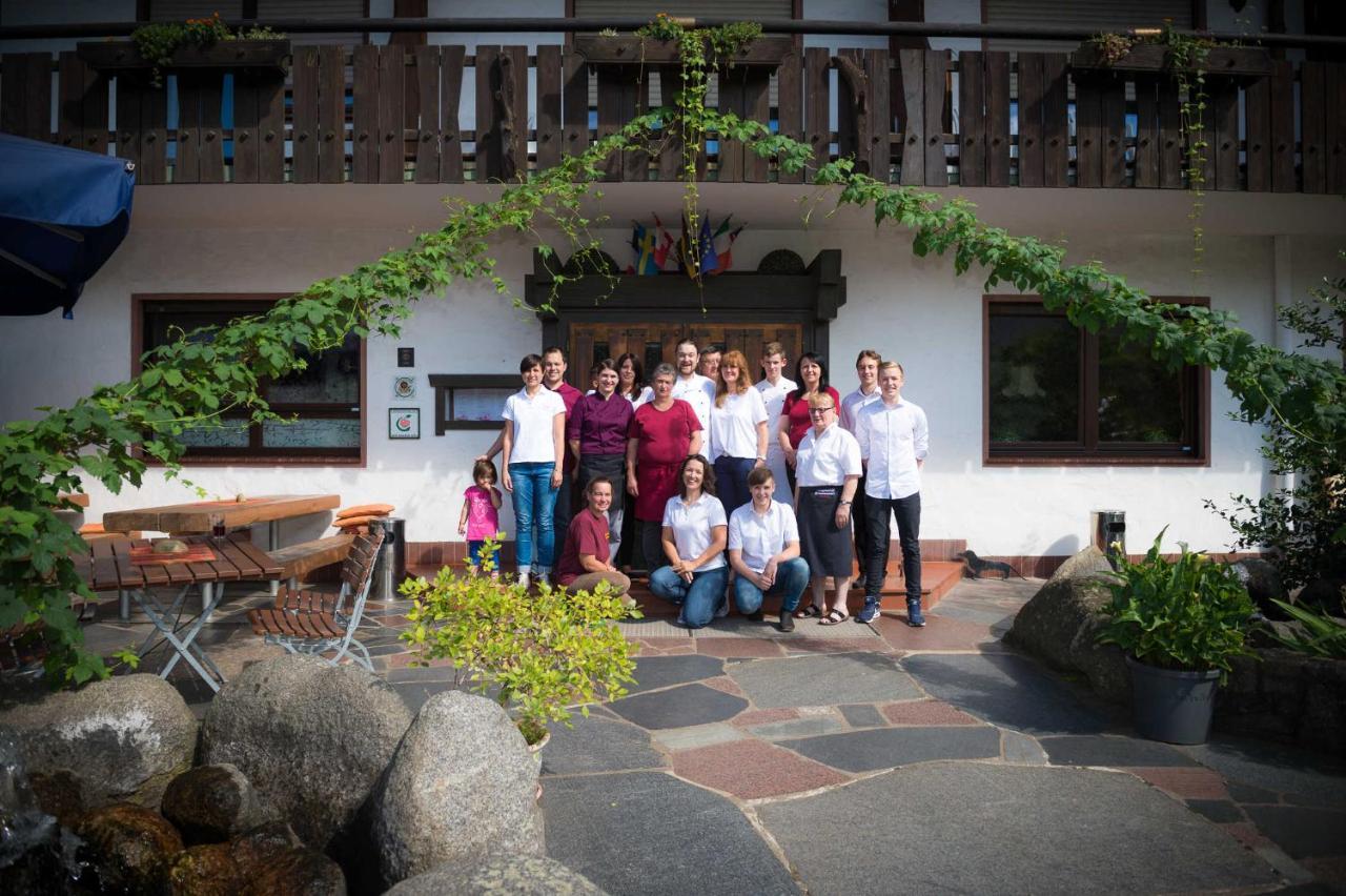 Landgasthof Brunnenwirt Zum Meenzer Fischbachtal Luaran gambar