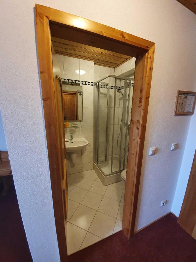 Landgasthof Brunnenwirt Zum Meenzer Fischbachtal Luaran gambar