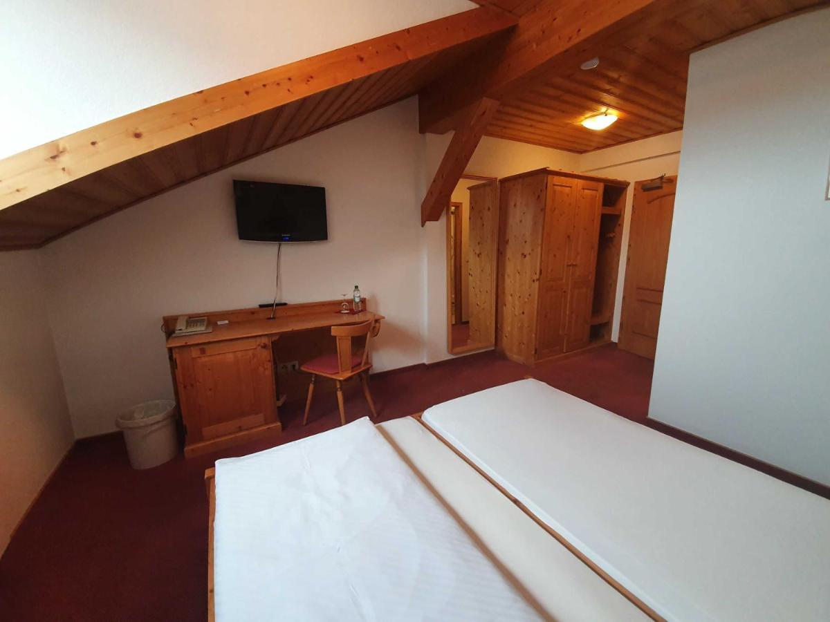 Landgasthof Brunnenwirt Zum Meenzer Fischbachtal Luaran gambar