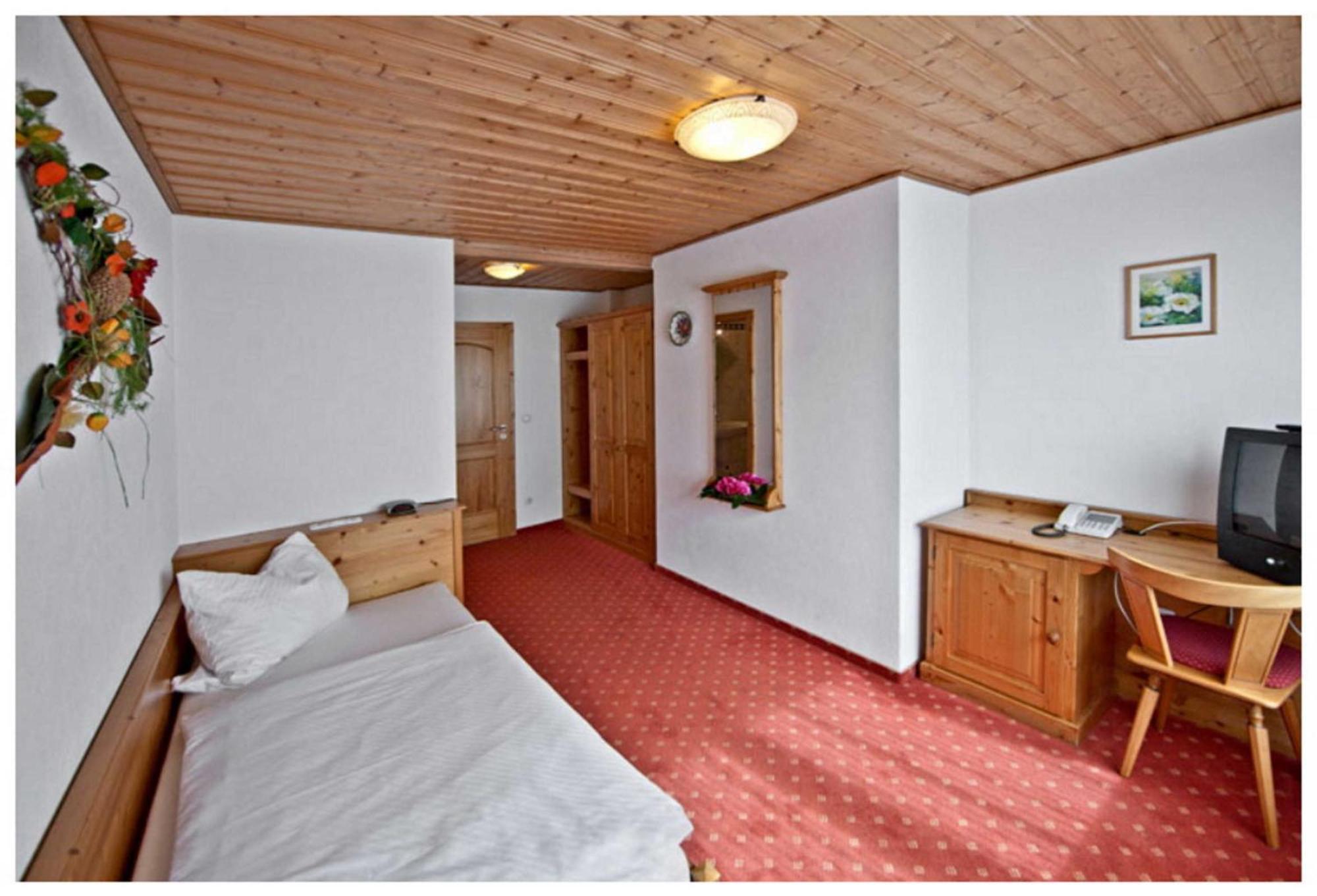 Landgasthof Brunnenwirt Zum Meenzer Fischbachtal Luaran gambar